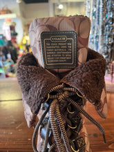 Charger l'image dans la galerie, Coach Signature Monogram ‘Shaine’ Winter Boots (Size 9)
