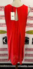 Cargar imagen en el visor de la galería, Red Coral Event Dress (Size L)
