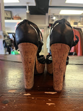 Load image into Gallery viewer, Aldo Ultra High Heels (Size 40)
