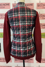 Load image into Gallery viewer, Northern Reflections Christmas Plaid Vest (M)
