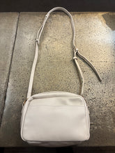 Charger l'image dans la galerie, David Jones City Crossbody Purse
