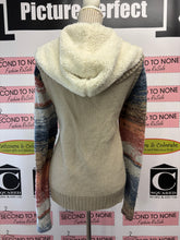 Cargar imagen en el visor de la galería, Grace &amp; Lace Cable Knit Vest (Size L)
