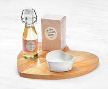 Charger l&#39;image dans la galerie, Heart-Shaped Bread Board Kit
