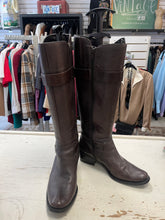 Charger l'image dans la galerie, Dark Brown Leather Riding Boots (Size 8)
