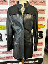 Charger l&#39;image dans la galerie, Danier Leather Driving Coat (Size L)
