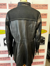 Charger l&#39;image dans la galerie, Danier Leather Driving Coat (Size L)
