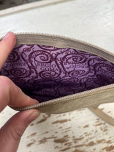 Cargar imagen en el visor de la galería, Slim Tan Leather Purse
