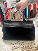 Cargar imagen en el visor de la galería, Adrienne Landau Black Fluffy Handbag
