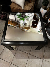 Cargar imagen en el visor de la galería, Mirror-Tile Top Coffee Table
