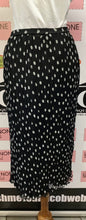 Load image into Gallery viewer, Vintage Polka Dot Skirt (Size 14)
