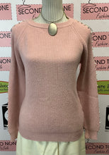 Load image into Gallery viewer, Rosey Pearl Knit Sweater (L)
