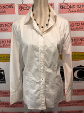 Cargar imagen en el visor de la galería, Olsen Europe Contrast Stitched White Blouse (Size 12)
