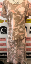 Cargar imagen en el visor de la galería, Soft Brown &amp; Pink Floral Skirt Set (Size 14/18)
