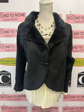 Load image into Gallery viewer, Black Cropped Fuzzy Jacket (Size L)
