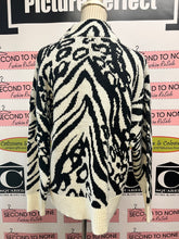 Cargar imagen en el visor de la galería, Mock-Neck Zebra Tunic Sweater (Size M)
