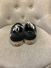 Load image into Gallery viewer, Vans Black &amp; White Skate Shoes (Size 9.5)
