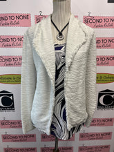 Charger l&#39;image dans la galerie, NWT Liz Claiborne Printed Shell Tank (Size L)
