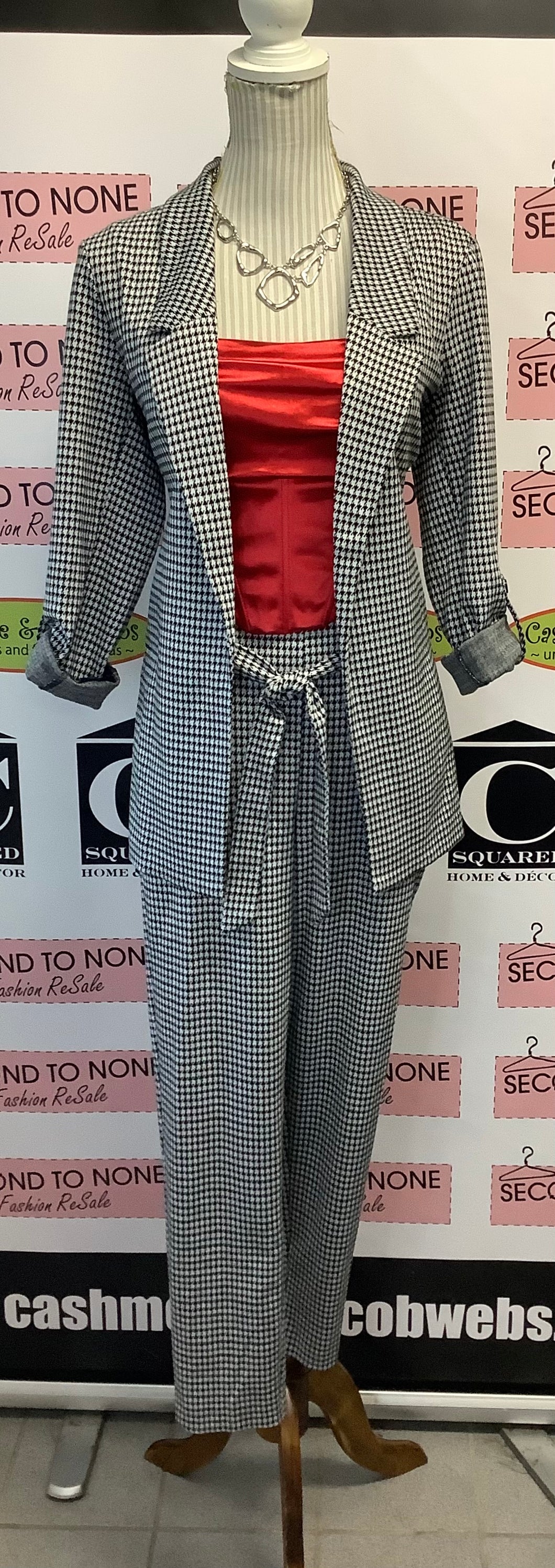 NWT Houndstooth 2 Pc Pant Set (Size XS)