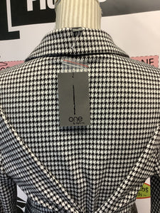 NWT Houndstooth 2 Pc Pant Set (Size XS)