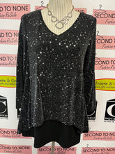 Load image into Gallery viewer, Black &amp; Sequin Fooler Top (Size S)
