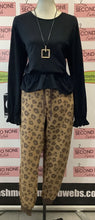 Load image into Gallery viewer, Old Navy Fleece Cheetah Pants (XL)
