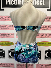 Load image into Gallery viewer, NWT Calvin Klein Floral Bikini (Size XL)
