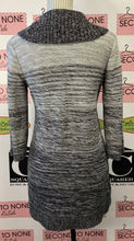 Load image into Gallery viewer, Grey Sparkle Turtleneck (M)
