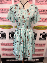Cargar imagen en el visor de la galería, NWT Dog Print Dress (Size L)

