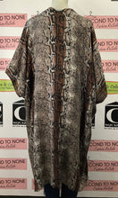 Load image into Gallery viewer, Lightweight Snakeskin Cardi (O/S)
