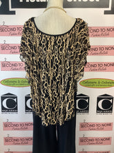 Load image into Gallery viewer, Minkas Double Layered Mesh Top (Size M)
