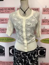 Load image into Gallery viewer, Suzy Shier Cropped Shawl (Size L)
