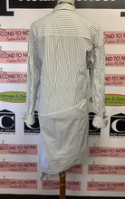 Cargar imagen en el visor de la galería, Weekday Asymmetrical Striped Tunic (Size L)
