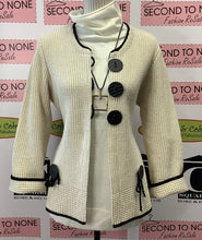 Load image into Gallery viewer, NWT Cream Knit Sweater (M)
