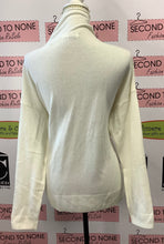 Load image into Gallery viewer, NWT Cream Knit Sweater (M)
