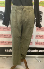 Load image into Gallery viewer, Devoted Olive Cargo Pants (Size M)
