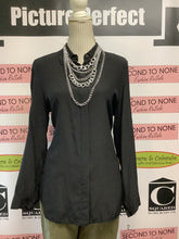 Charger l'image dans la galerie, COS Black Sheer Button Up (Size 10)
