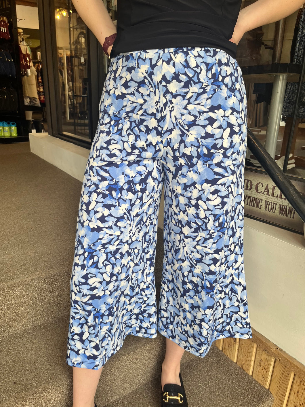 Blue-Tone Wide-Leg Cropped Pants (Made in Canada)