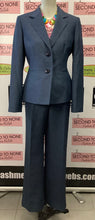 Load image into Gallery viewer, Le Suit Blue Pantsuit (Size 8)
