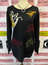 Charger l&#39;image dans la galerie, Grafitti Embellished Sweater
