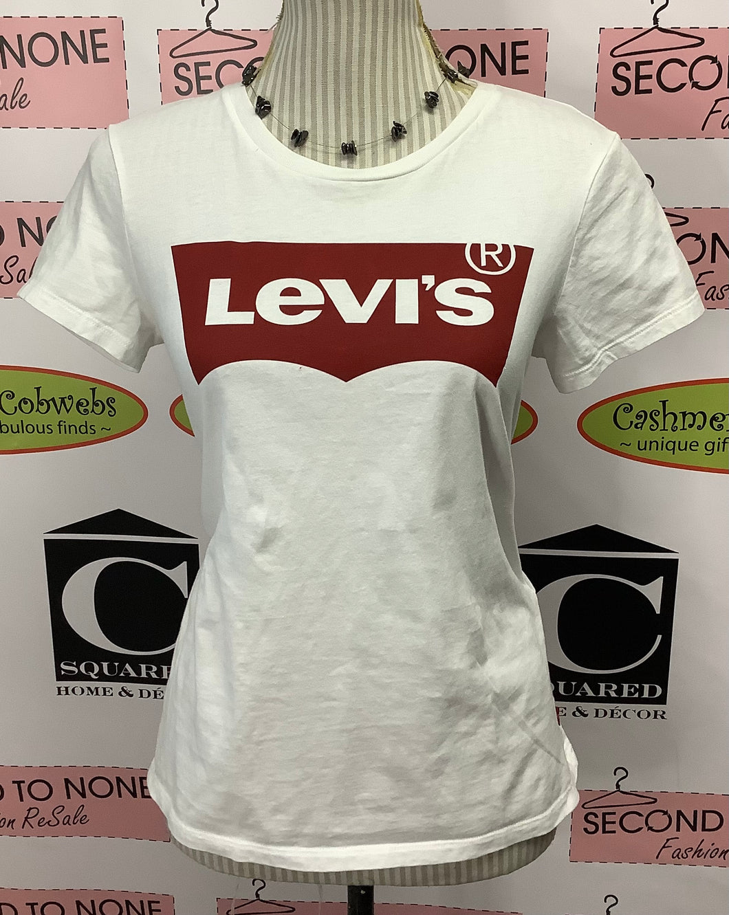 Levi’s Classic Brand T-Shirt (Size S)