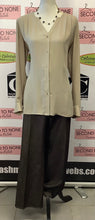 Load image into Gallery viewer, Taupe Luxury Top (Size 12)
