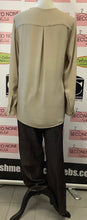 Load image into Gallery viewer, Taupe Luxury Top (Size 12)
