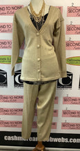 Load image into Gallery viewer, Vintage Glitz &amp; Glamour 2 PC Loungewear (Size M)
