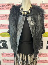 Load image into Gallery viewer, Faux Fur/Faux Leather Vest (Size XL)
