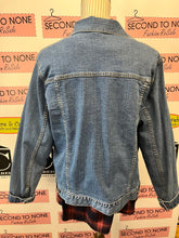 Load image into Gallery viewer, Classic Denim Jacket (Size XL)

