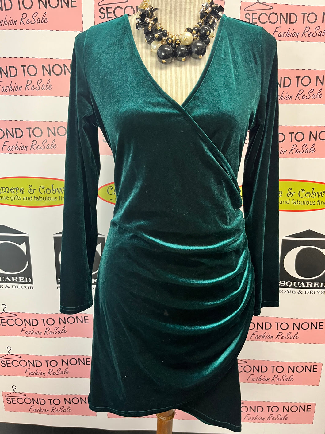 Emerald Velvet Side Ruched Dress (Size L)