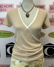 Charger l&#39;image dans la galerie, NWT Peach Cross-Over Top (Size XS)
