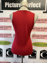 Cargar imagen en el visor de la galería, Alfred Sung Red Sequin Tank (Size M)
