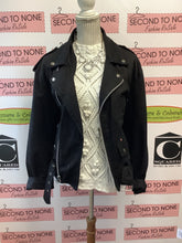 Cargar imagen en el visor de la galería, Custom Friday the 13th Chic Jacket (Size M/L)
