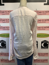Charger l'image dans la galerie, NWT Tenth &amp; Ocean Light Salmon Linen Blend Top (Size XL)
